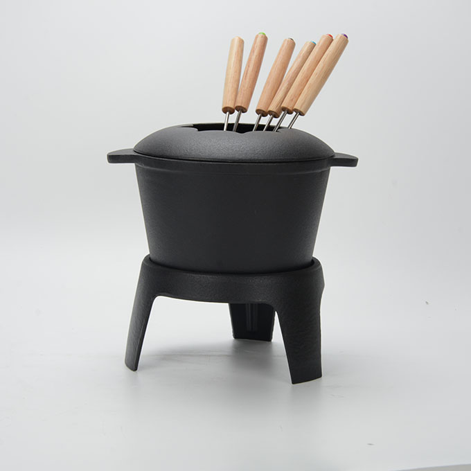 Caquelon &agrave; fondue en fonte