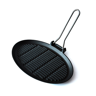 Po&ecirc;le &agrave; griller en fonte avec poign&eacute;e en acier inoxydable