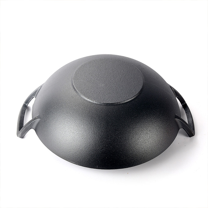 Wok en fonte de 31&nbsp;cm avec couvercle