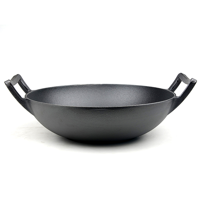 Wok &agrave; double poign&eacute;e en fonte pr&eacute;-assaisonn&eacute;e