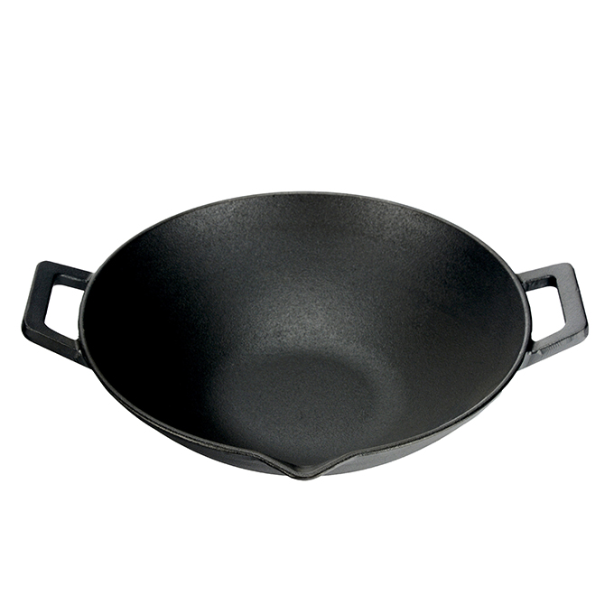 Wok en fonte avec becs verseurs